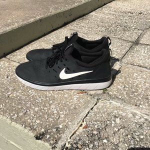 Nike SB Nyjah Free Black and White